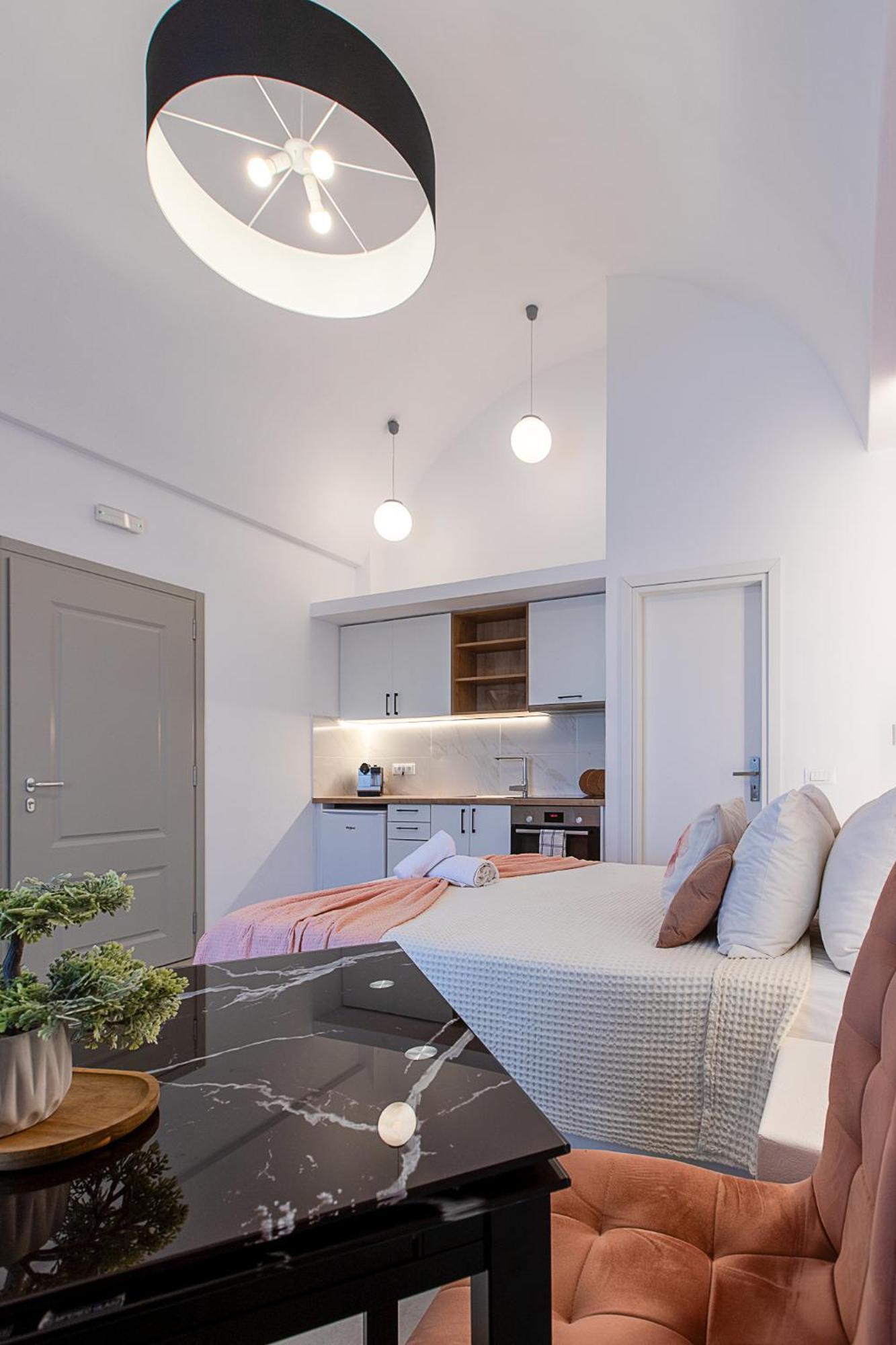 Santorini Villatzio Suites Mesaria Bagian luar foto