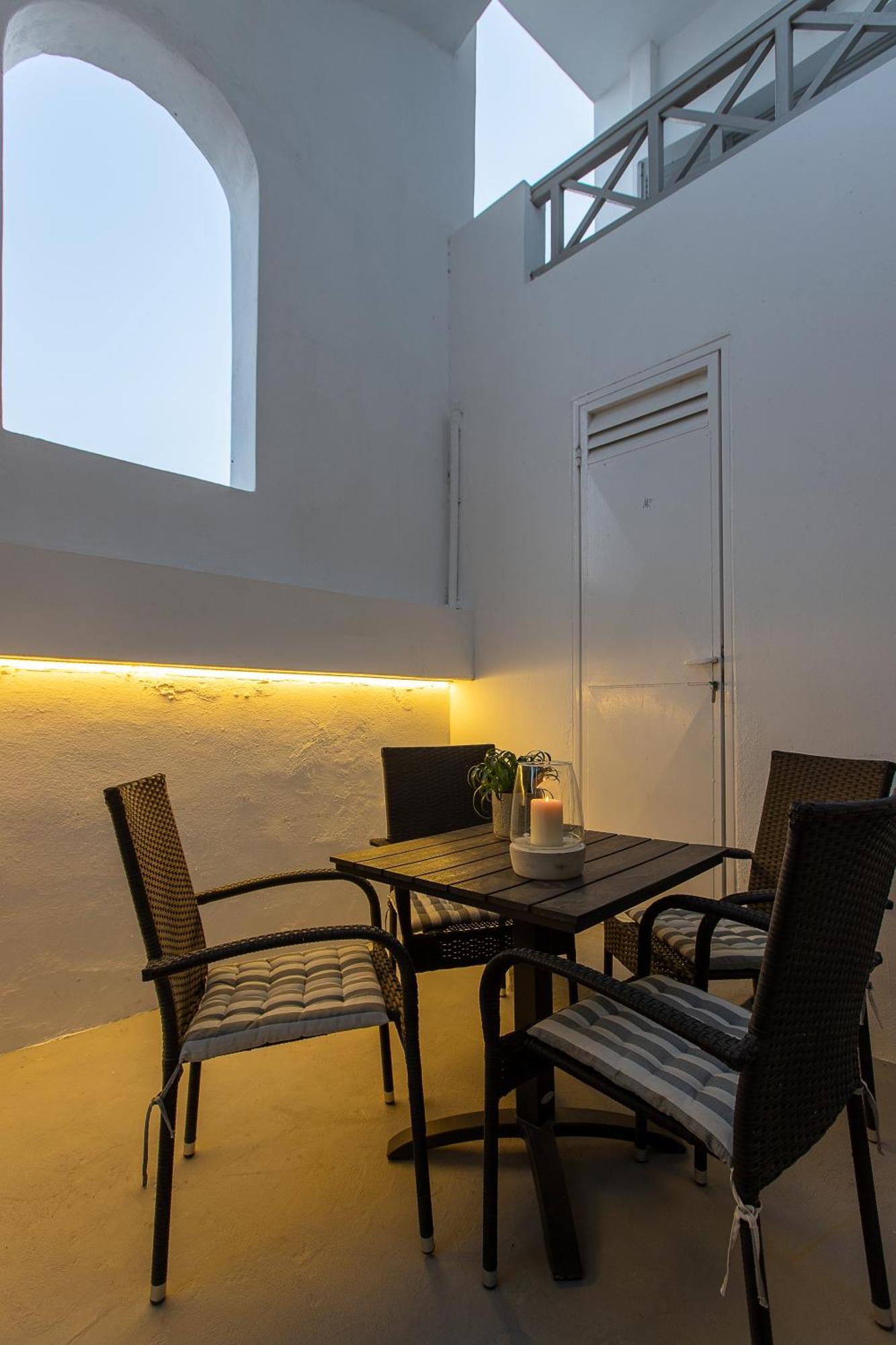 Santorini Villatzio Suites Mesaria Bagian luar foto