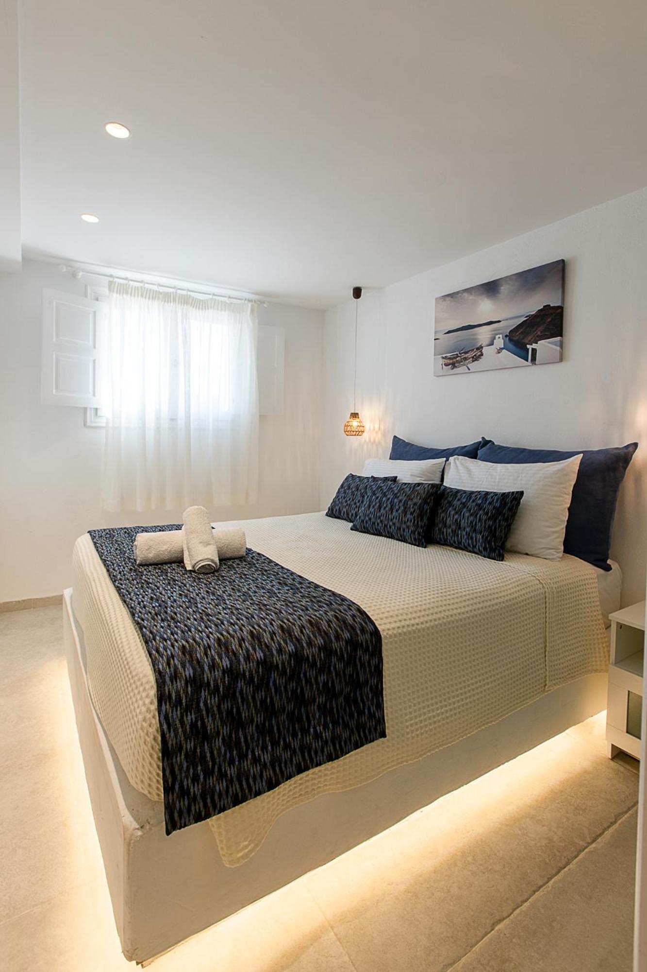 Santorini Villatzio Suites Mesaria Bagian luar foto