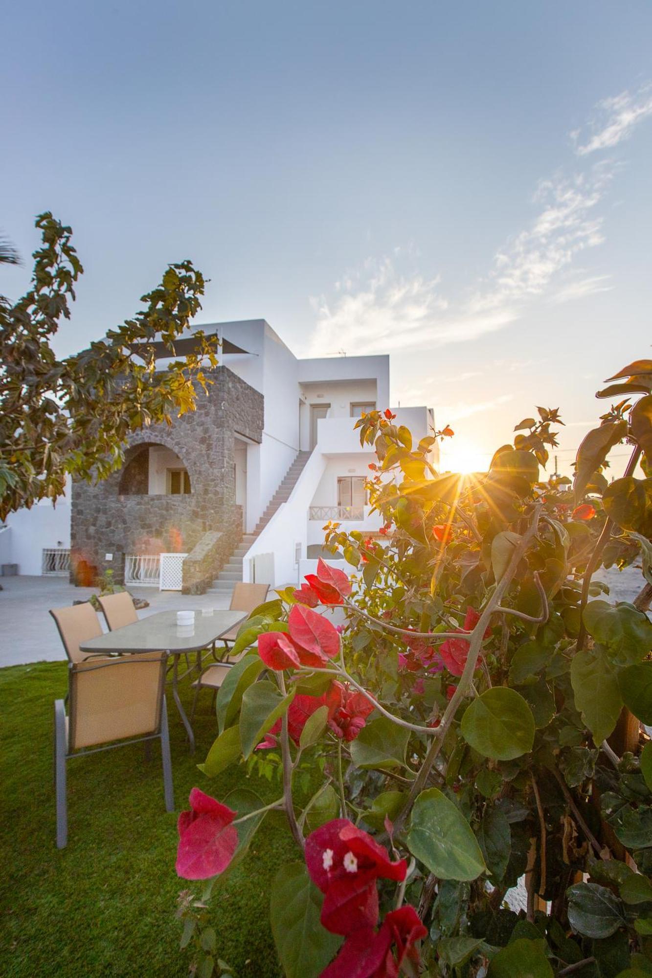 Santorini Villatzio Suites Mesaria Bagian luar foto